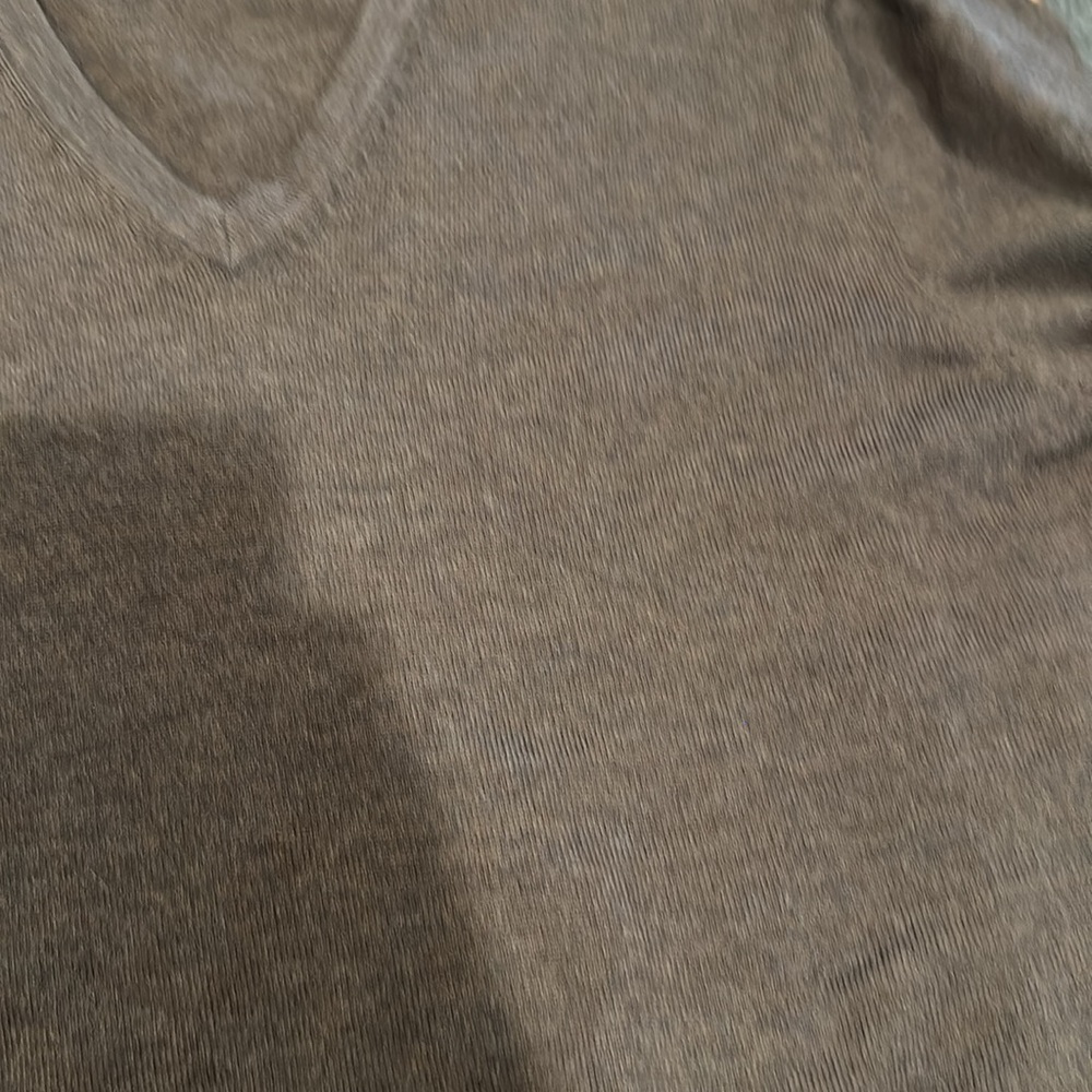 Nice mens brown v-neck sweater - Picture 4 of 4